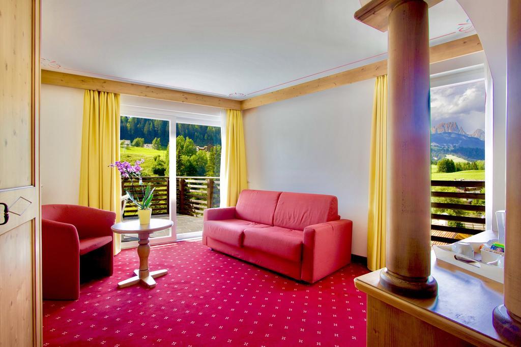 Hotel Fanes Suite & Spa Moena Esterno foto