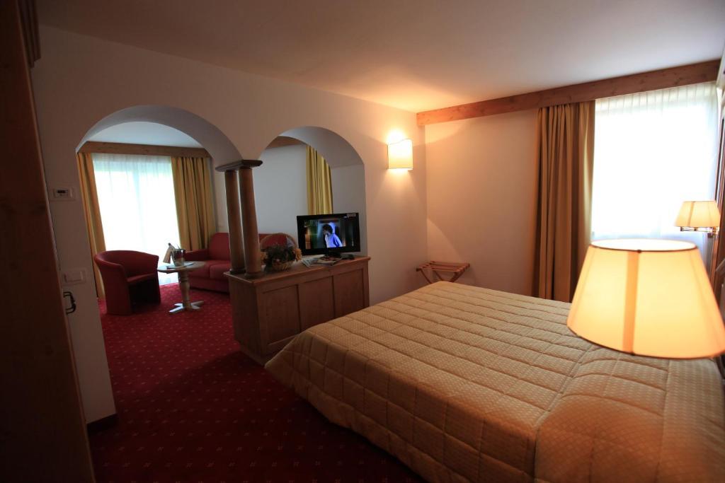Hotel Fanes Suite & Spa Moena Esterno foto