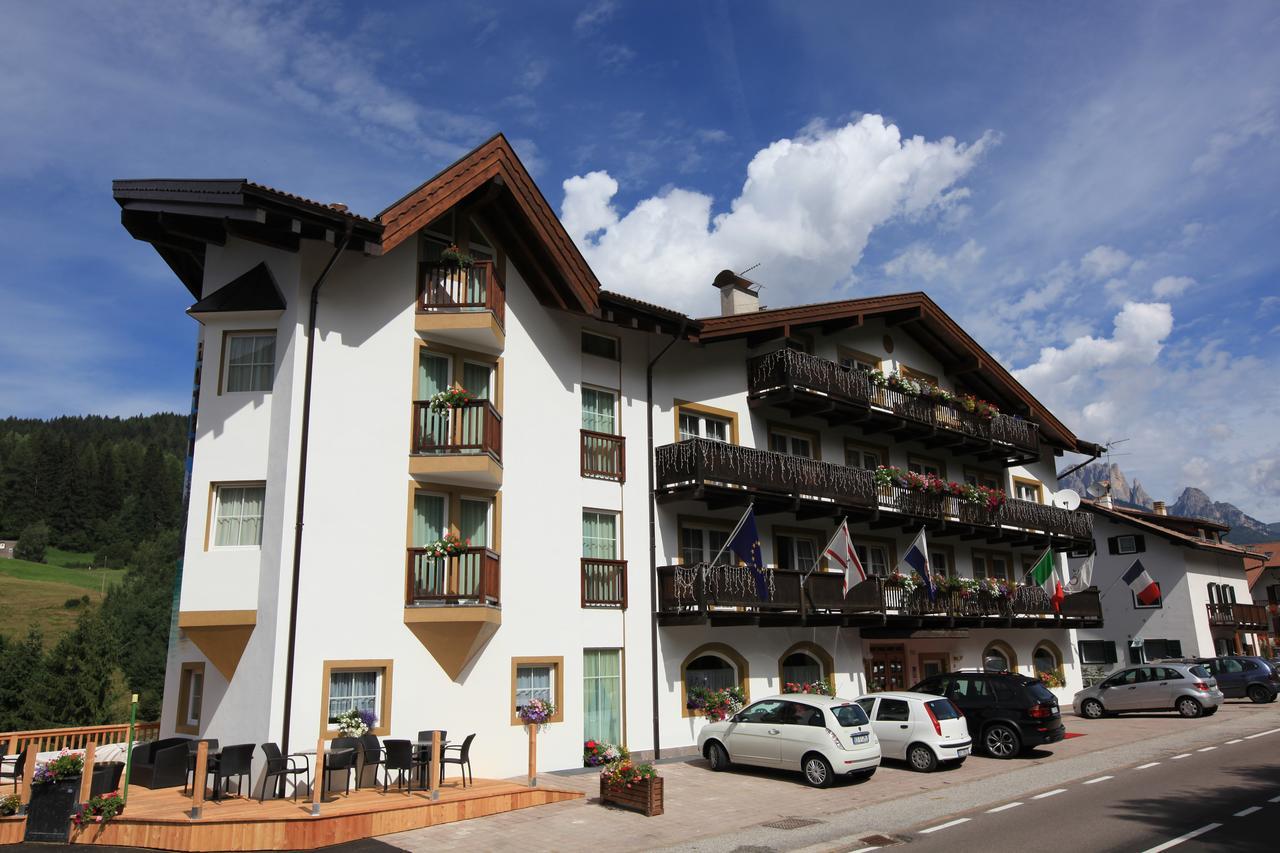 Hotel Fanes Suite & Spa Moena Esterno foto