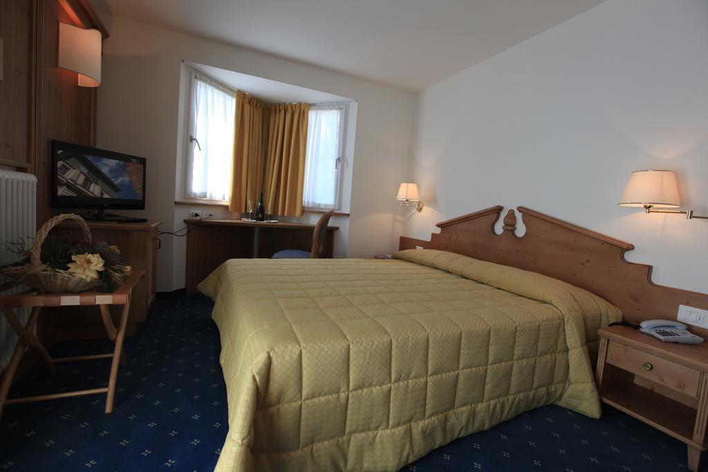 Hotel Fanes Suite & Spa Moena Camera foto